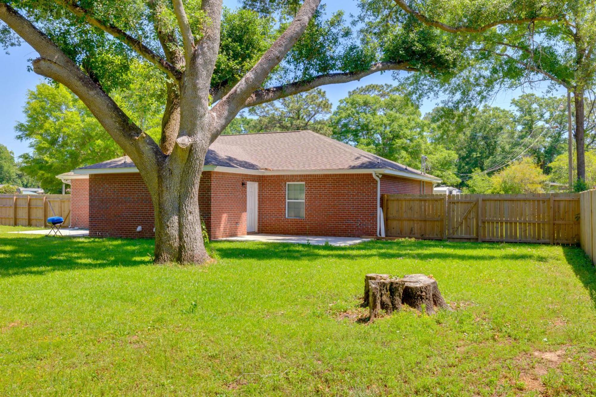 Dog-Friendly Pensacola Duplex About 7 Mi To Downtown公寓 外观 照片